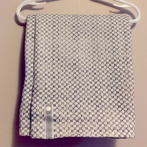 Lululemon Fleece Lined Neck Wrap